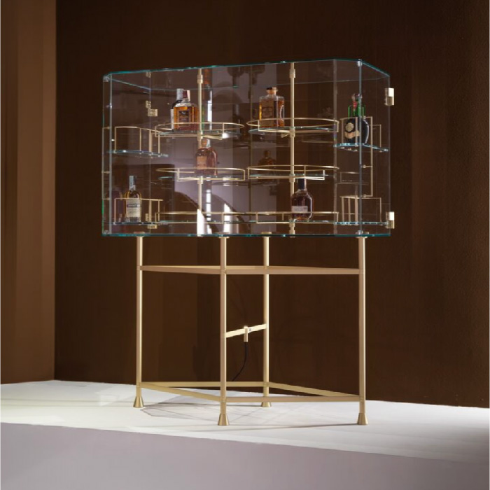 Float 玻璃黃銅酒櫃